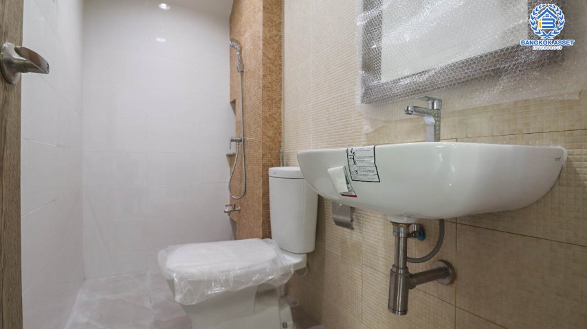 *****บ้านเดี่ยวมือสองย่านกรุงเทพมหานคร ม.ซอยลาดพร้าว25 ลาดพร้าว เนื้อที่ 34 ตร.ว. ฟังก์ชัน 3 ห้องนอน 3 ห้องน้ำ 2 ที่จอดรถ สภาพมือ 1 สร้างใหม่ไม่เคยอยู่ บนทำเลดี เชื่อมต่อหลายเส้นทาง ใกล้รถไฟฟ้าสายสีน้ำเงิน "สถานีลาดพร้าว" และทางด่วน "ศรีรัช" จองเลย!